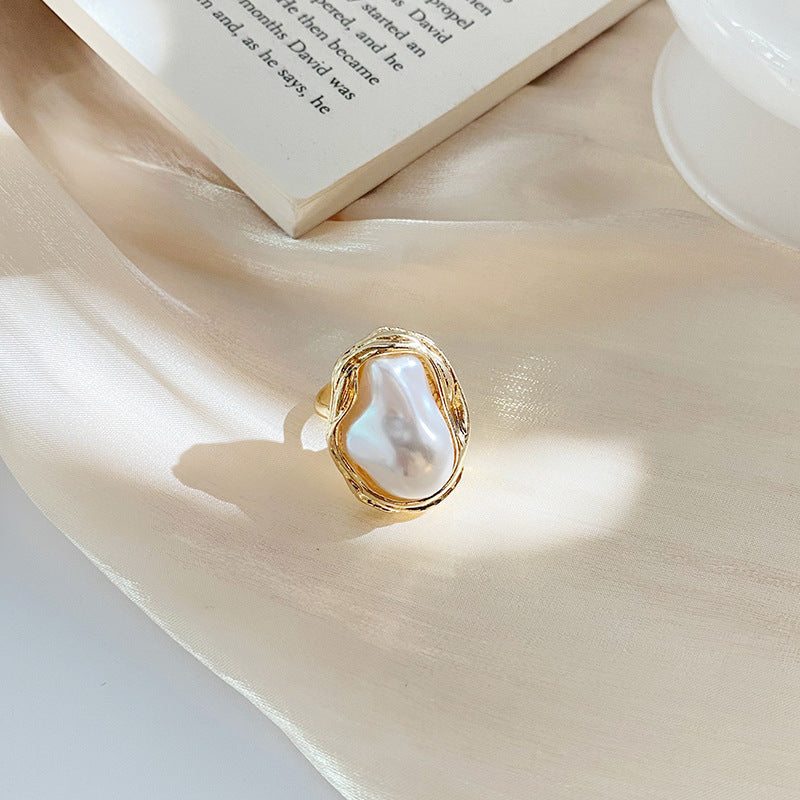 Ring med stor pärla