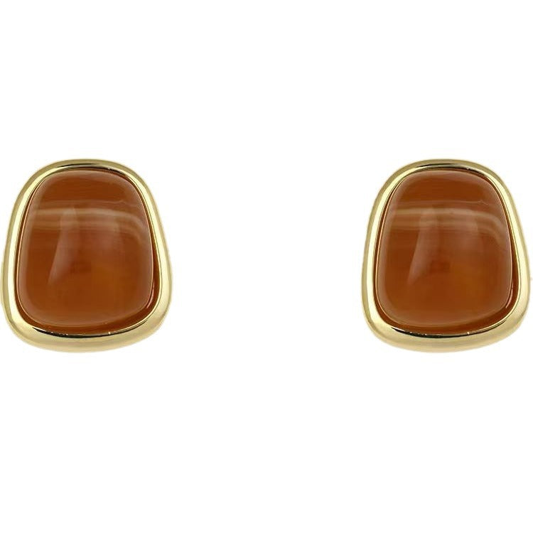 Örhängen med en sten